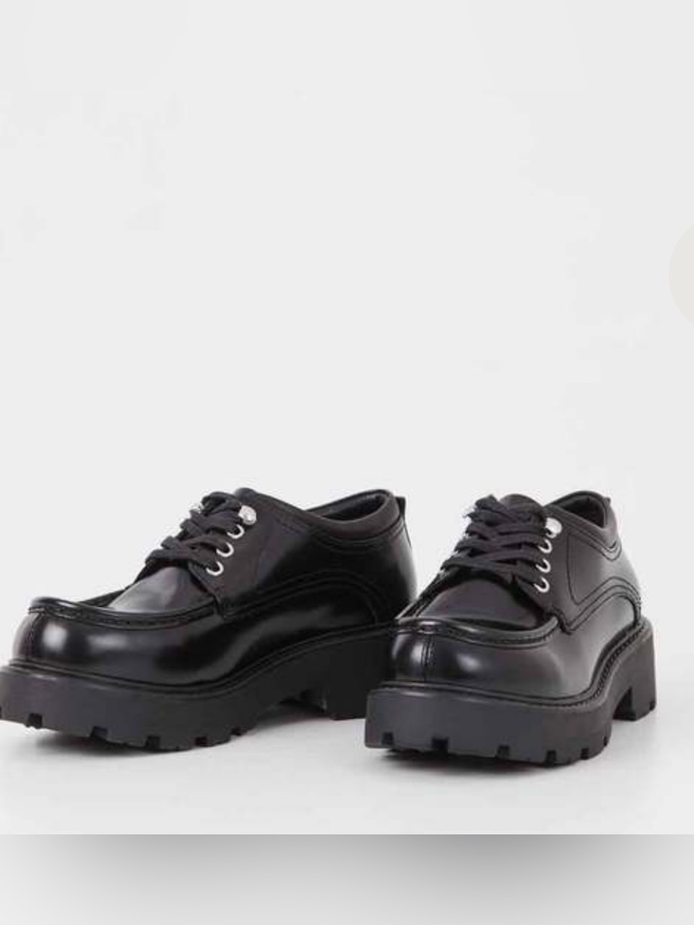 Vagabond Cosmo 2.0 Oxford Chunky Shoes
Size 5
